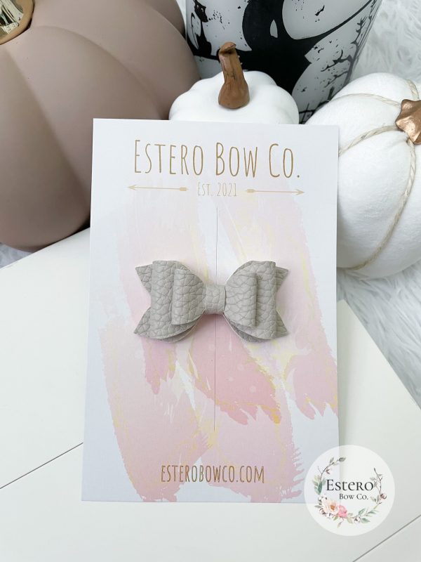 2.5” Oat Vegan Leather Hair Bow - Image 2