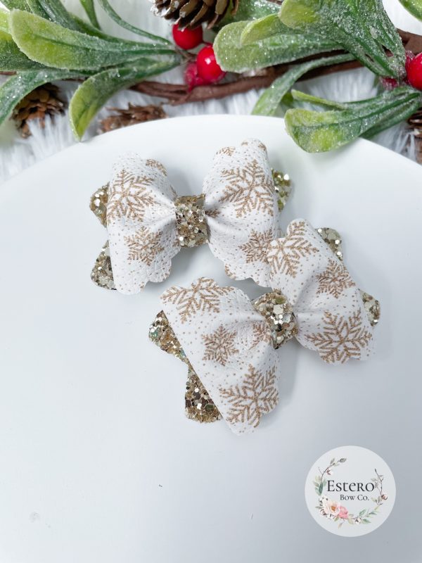 2.5” Glittering Snowflakes Hair Bow