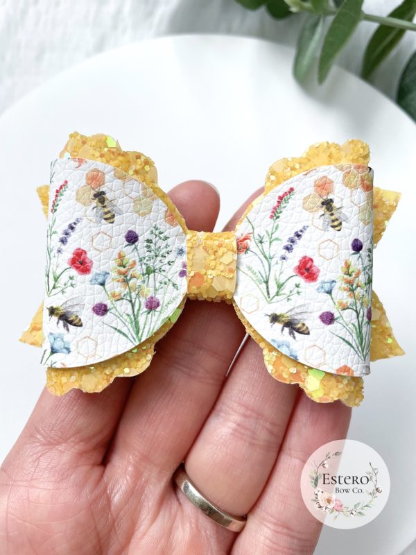 3.5” Botanical Bees Hair Bow