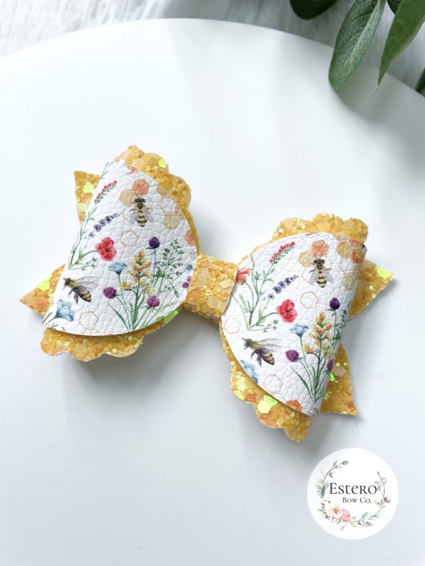 3.5” Botanical Bees Hair Bow - Image 2