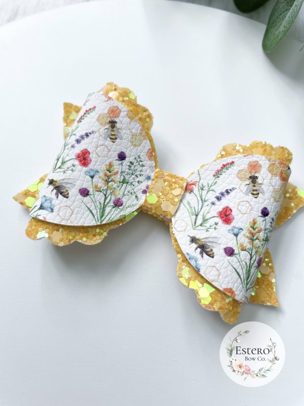 3.5” Botanical Bees Hair Bow - Image 3