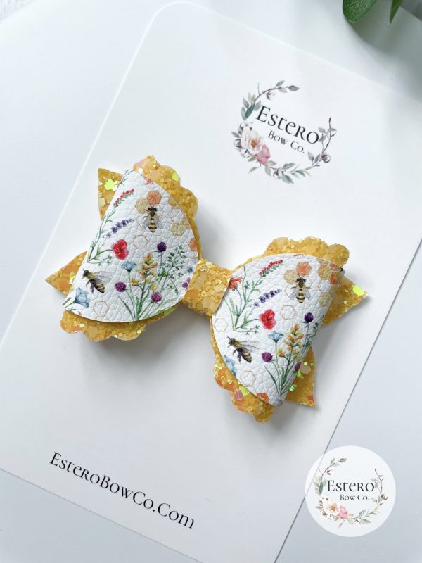 3.5” Botanical Bees Hair Bow - Image 5