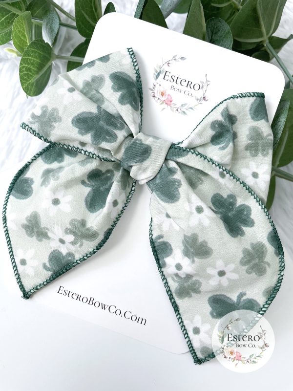 The Shamrock Fable Bow