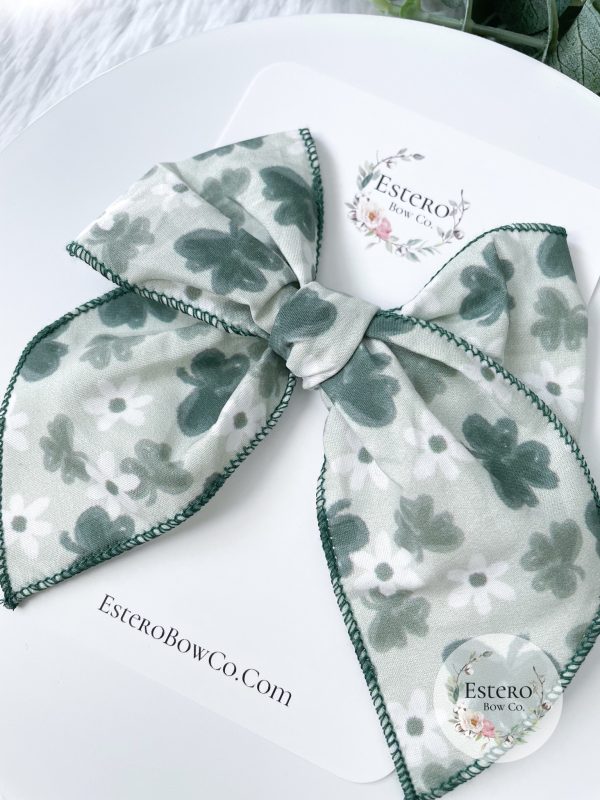 The Shamrock Fable Bow - Image 4