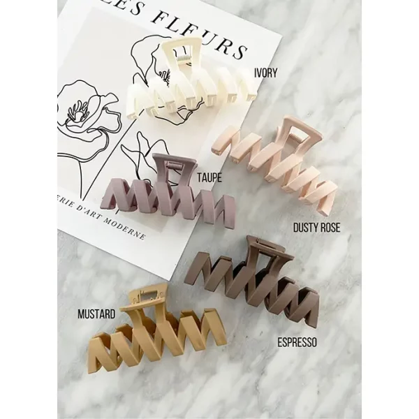 Zigzag 4.5" Matte Hair Claw | LoveLina - Image 2