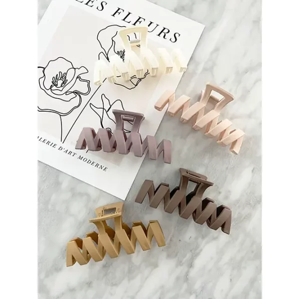 Zigzag 4.5" Matte Hair Claw | LoveLina