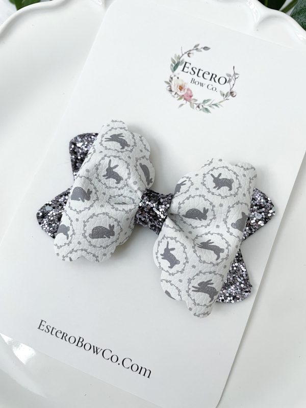 3.5” The Classic Bunnies Scalloped Pinch Hair Bow - Image 2