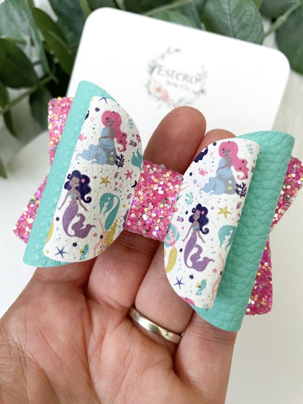 3.5” The World of Mermaids Hair Bow