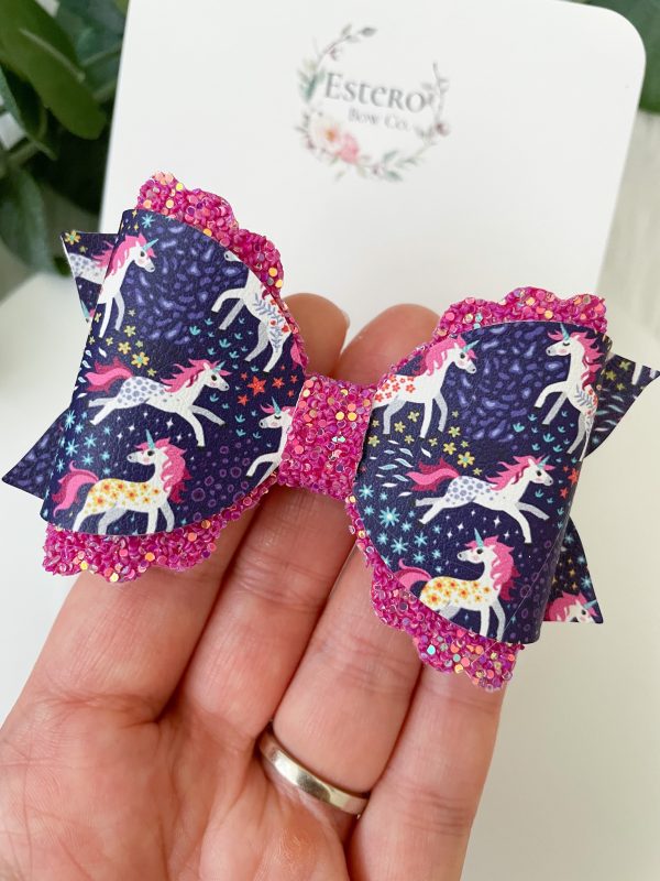 3.5” The Enchanting Unicorns Hair Bow