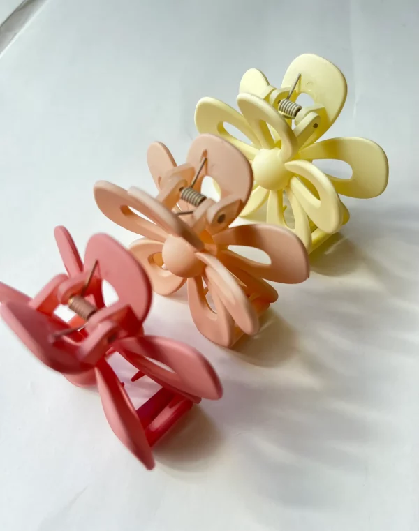 Medium 2.8" Flower Hair Claws | Frosting Company - Image 2